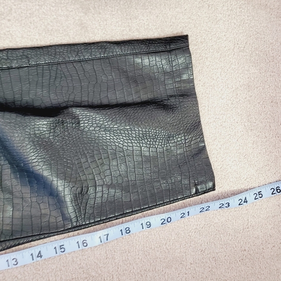 Urban Outfitters Noisy May Faux Leather High Rise Crop Straight Pants M - Picture 4 of 7